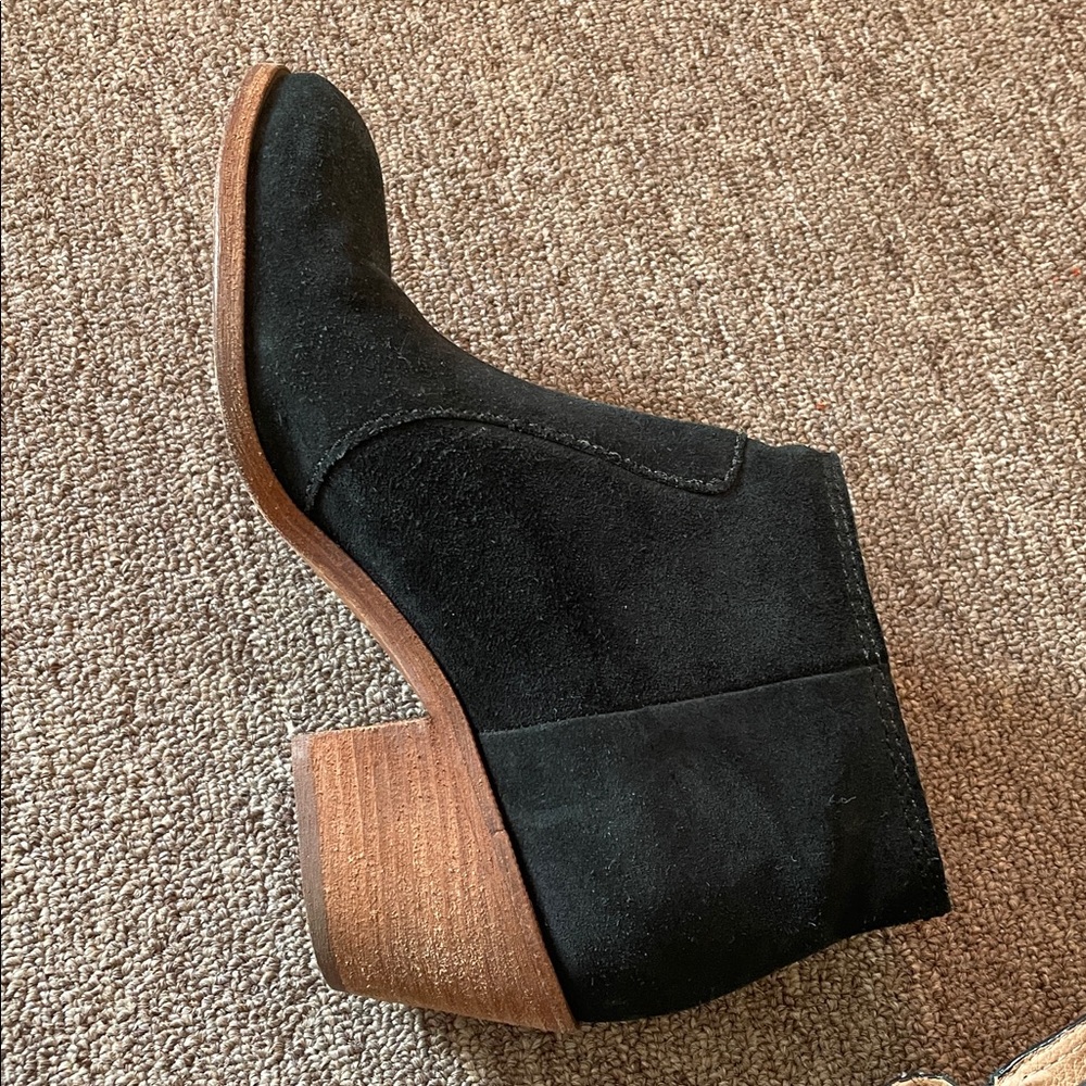 Black Suede Ankle Boots, Madewell brand. 7.5, 7 1/2 - Picture 11 of 12